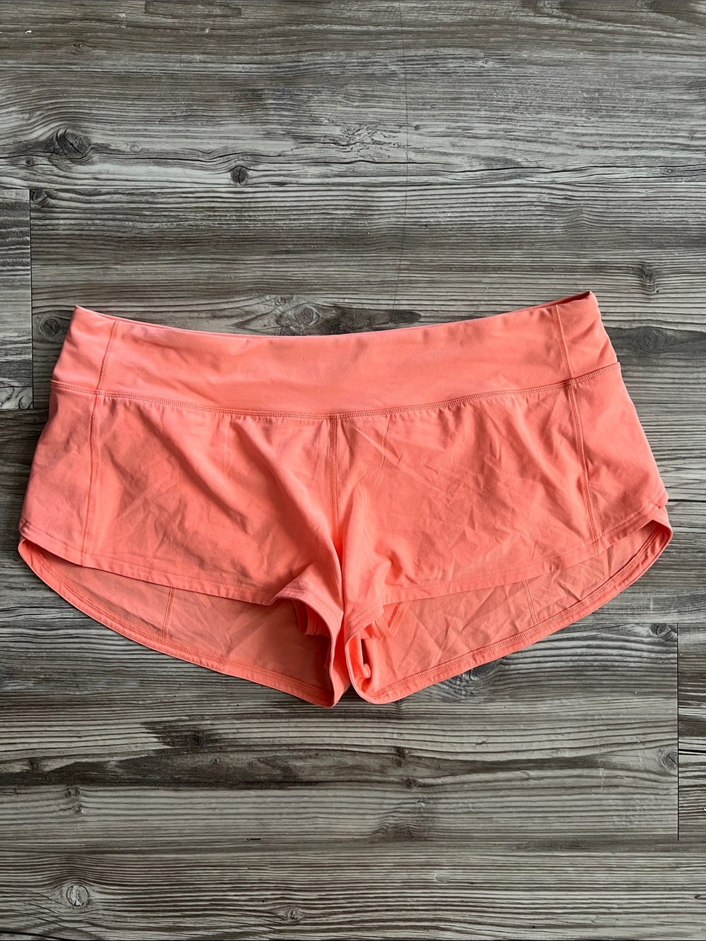 Lululemon Speed Up Low-Rise Lined Short 2.5" Size 10 Liner Damaged